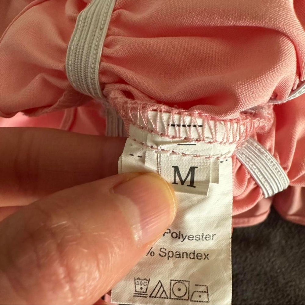 Off-Shoulder Pink Ruffle Crop Top - Picture 3 of 6